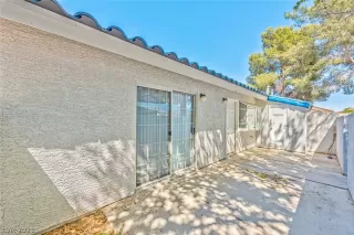 Photo #1: 2291784 Listing