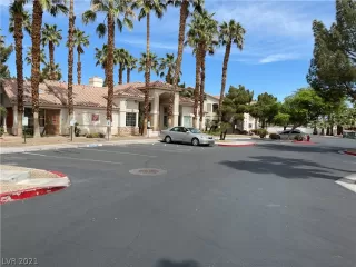 Photo #1: 2291832 Listing