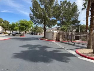 Photo #3: 2291832 Listing