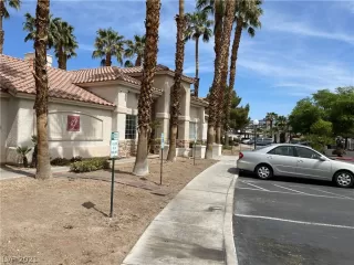 Photo #4: 2291832 Listing