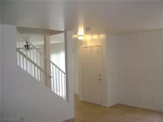 Photo #3: 2291846 Listing 
