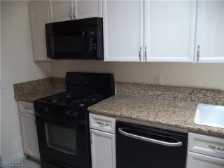 Photo #6: 2291853 Listing 