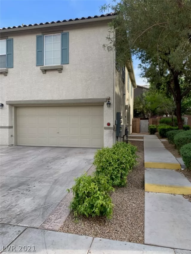 MLS: 2291854 Condo For Sale