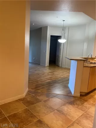 Photo #5: 2291885 Listing 