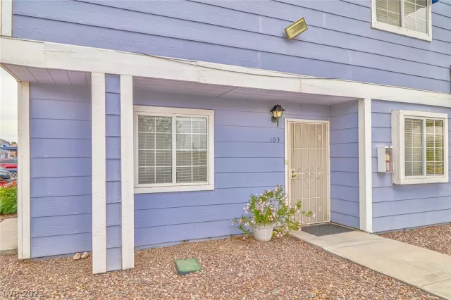 MLS: 2291886 Condo For Sale