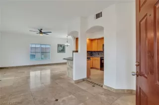 Photo #1: 2291894 Listing