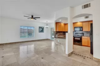 Photo #2: 2291894 Listing