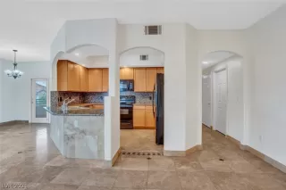 Photo #3: 2291894 Listing