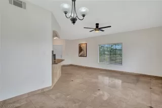 Photo #6: 2291894 Listing