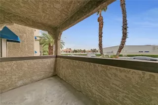 Photo #6: 2291899 Listing