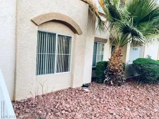 Photo #1: 2292008 Listing