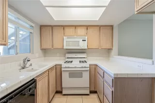 Photo #1: 2292014 Listing