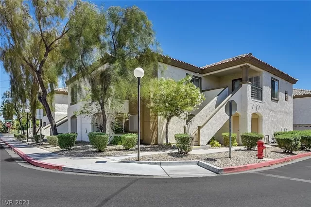 MLS: 2292040 Condo For Sale