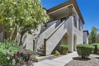 Photo #1: 2292040 Listing
