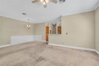 Photo #4: 2292040 Listing