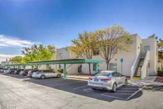 Photo #3: 2292042 Listing