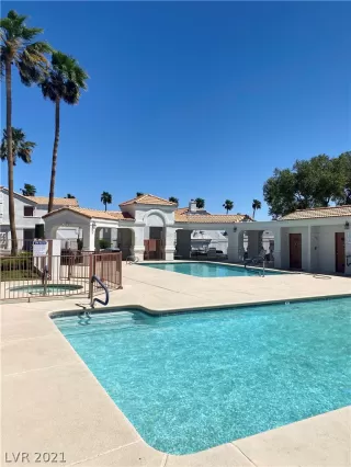 Photo #1: 2292049 Listing 