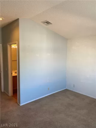 Photo #5: 2292049 Listing 