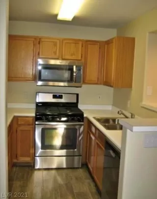 Photo #4: 2292054 Listing 