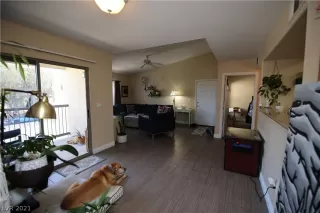 Photo #3: 2292085 Listing