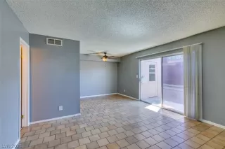 Photo #2: 2292090 Listing