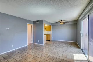 Photo #5: 2292090 Listing