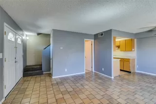 Photo #6: 2292090 Listing