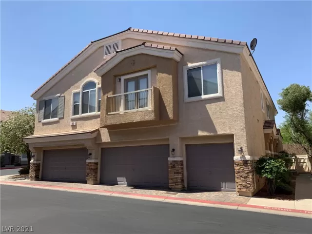 MLS: 2292091 Condo For Sale