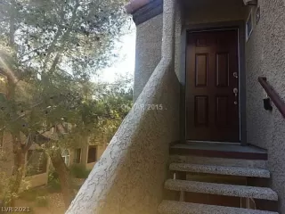 Photo #1: 2292103 Listing 