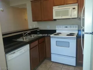 Photo #5: 2292103 Listing 