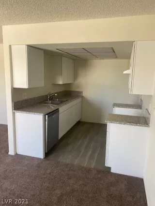 Photo #1: 2292126 Listing