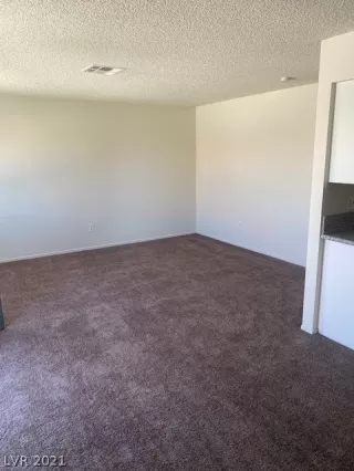 Photo #2: 2292126 Listing