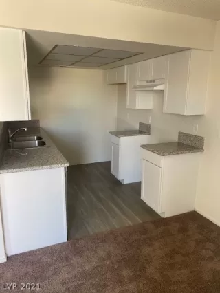 Photo #3: 2292126 Listing