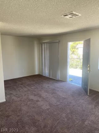 Photo #5: 2292126 Listing