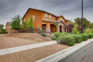 Photo #1: 2292172 Listing