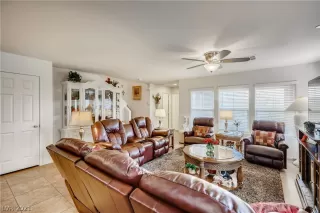 Photo #6: 2292172 Listing