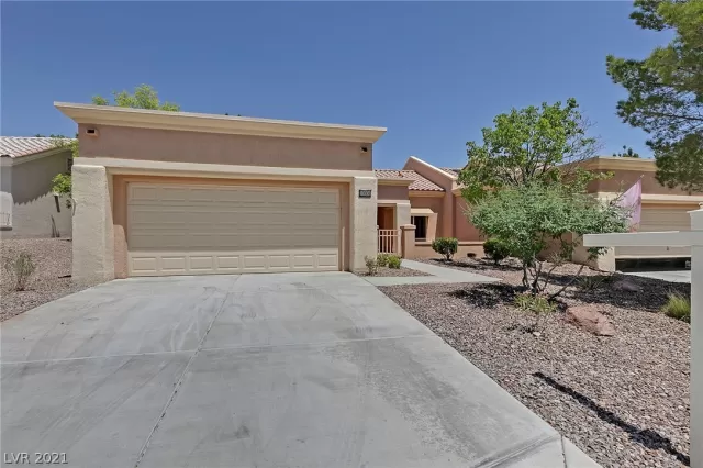 MLS: 2292216 Condo For Sale