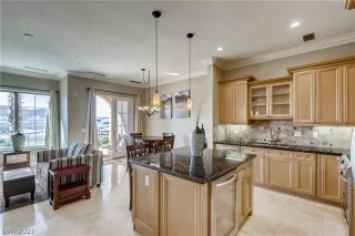 Photo #2: 2292235 Listing