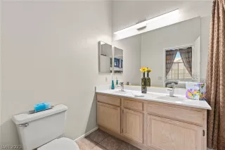 Photo #3: 2292260 Listing