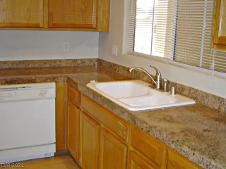 Photo #6: 2292263 Listing