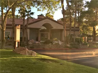 Photo #3: 2292335 Listing 