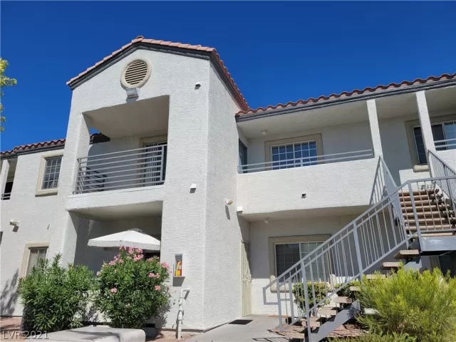 MLS: 2292382 Condo For Sale