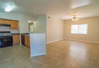 Photo #6: 2292391 Listing