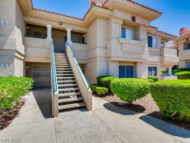 MLS: 2292433 Condo For Sale