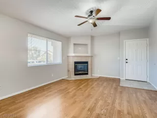 Photo #5: 2292433 Listing