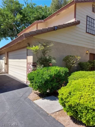 Photo #1: 2292454 Listing 