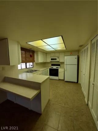 Photo #6: 2292454 Listing 