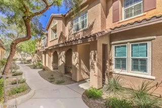 Photo #1: 2292471 Listing