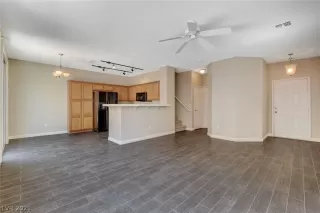 Photo #2: 2292488 Listing