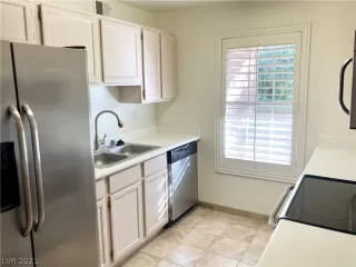 Photo #3: 2292491 Listing